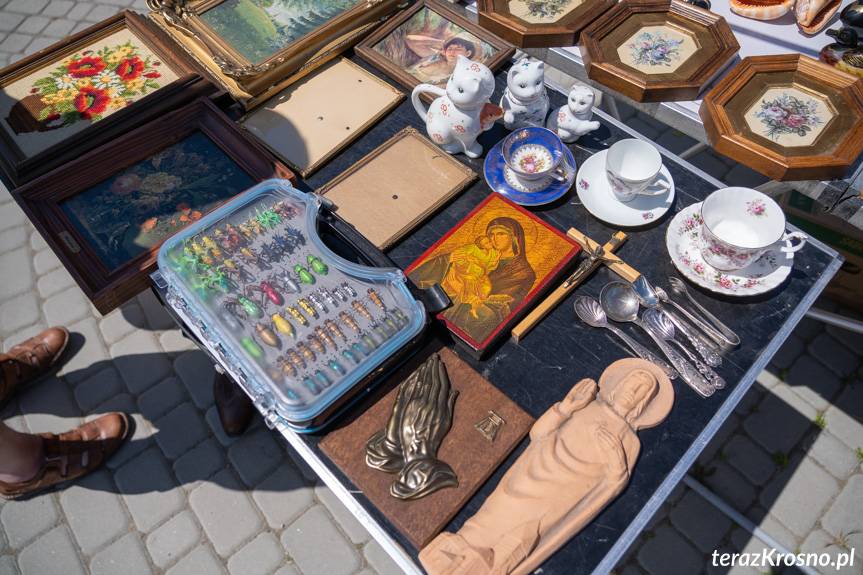 Jarmark staroci przed Etnocentrum Ziemi Krośnieńskiej