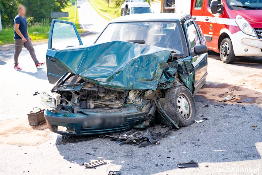 Besko / Sieniawa. Wypadek na DK28, dwie osoby ranne