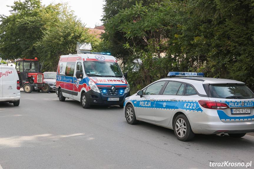 Zderzenie ciągnika rolniczego i osobówki w Iwoniczu