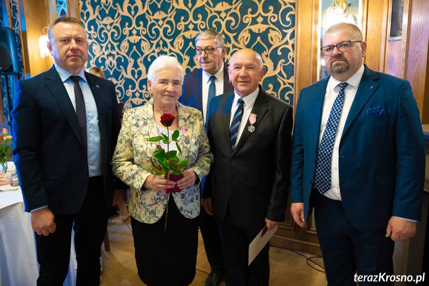 Złote Gody w gminie Iwonicz-Zdrój. Świętowały 24 pary