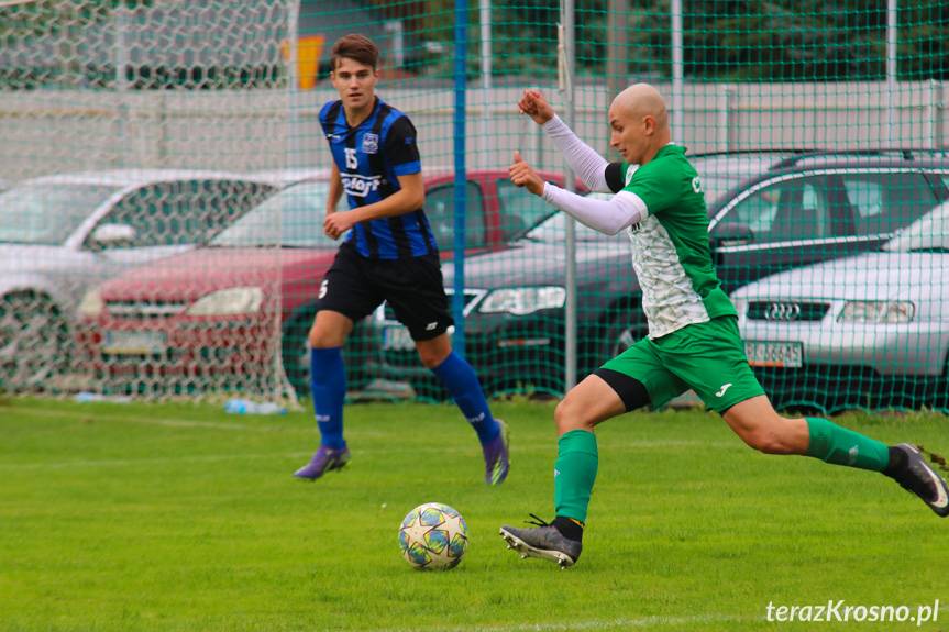 Siedem bramek, dwie czerwone i dziewięć żółtych kartek w Jedliczu