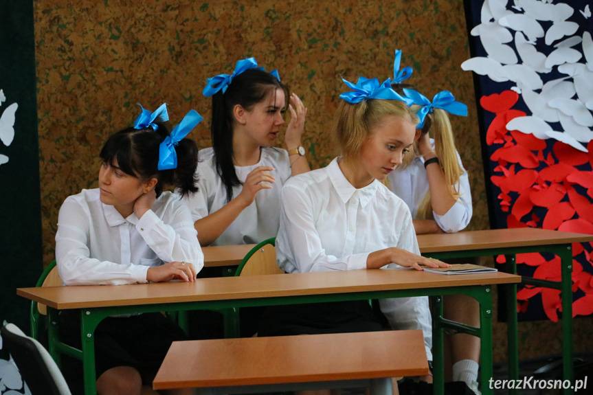 Starosta krośnieński nagrodził nauczycieli, uczniów i usportowione szkoły