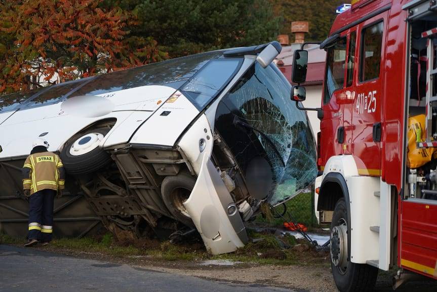 Wypadek autokaru w Grabownicy Starzeńskiej