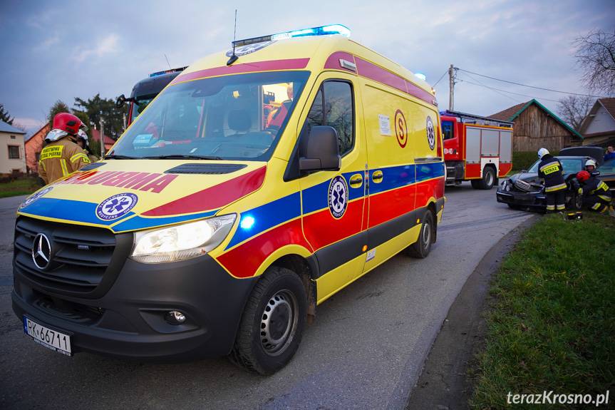 Zderzenie dwóch samochodów w Odrzykoniu