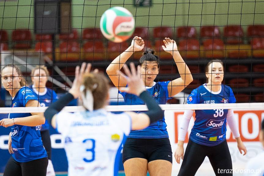 Łatwe zwycięstwo "Karpatek"