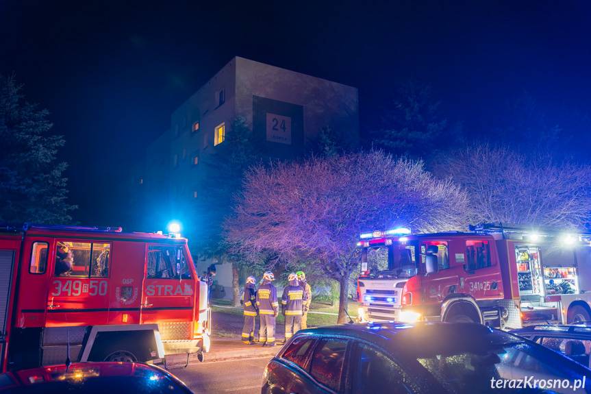 Pożar na balkonie bloku na os. Traugutta