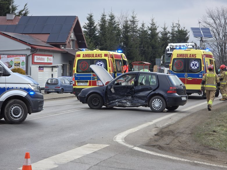 Wypadek w Łężanach, DK19 zablokowana